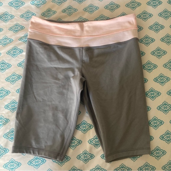 Lululemon Reversible Spandex Shorts Tall - Picture 10 of 11